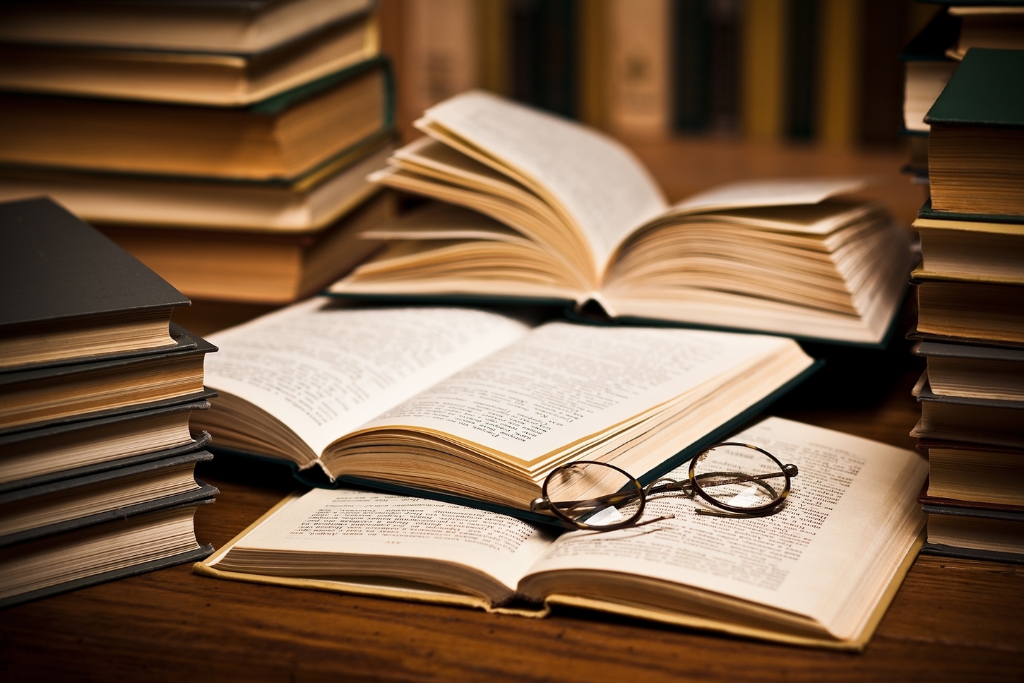 ​​Лишь четверть казахстанцев читают книги, больше всего – в ВКО